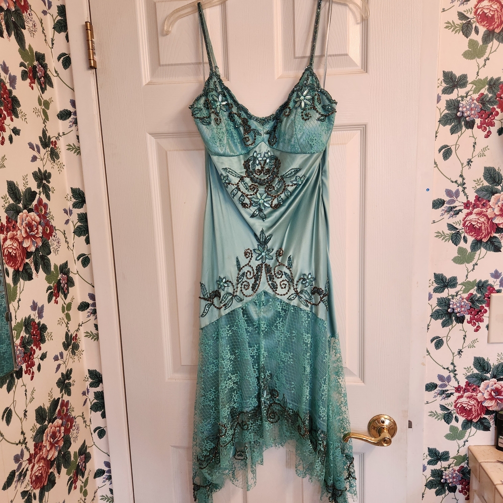 Cache Aqua Beaded Lace Prom Dress